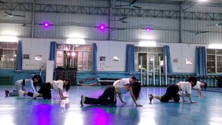 Semua WAP, hanya cewek cool dan cewek hot yang bisa bertahan malam ini! !