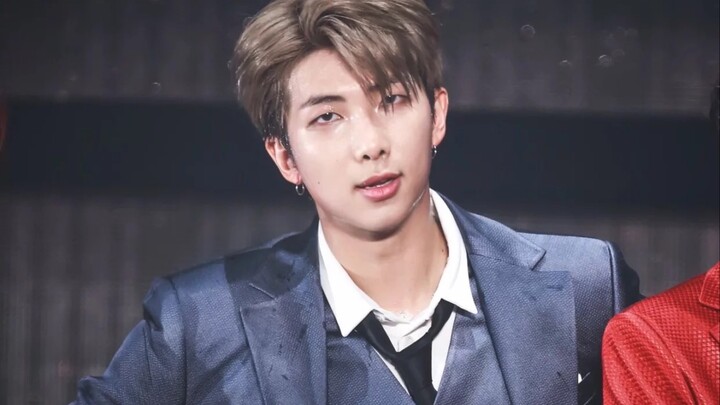 [บังทัน] คิม นัมจุน: ชายผู้เปลี่ยนสุนทรพจน์รับรางวัลให้กลายเป็นเวทีดึงแฟนคลับครั้งใหญ่! รวมช่วงท้ายป