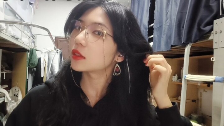 The most exhausted facial features after just one trip out of the house appear!