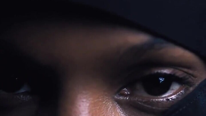 "African Girl Overcomes Adversity to Become an International Supermodel, and Exposes the Abusive Pra