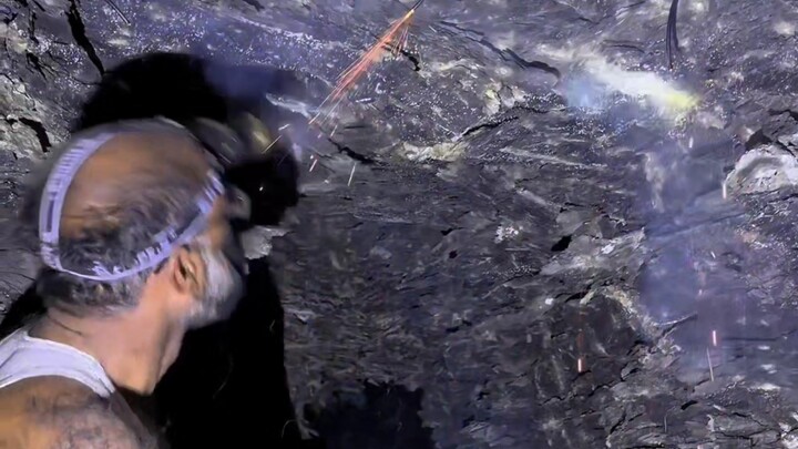 Immersive Traditional Coal Mining Experience