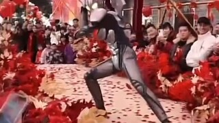 Ultraman Noah helps with the wedding