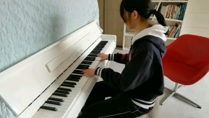 khi tôi chơi hai con hổ ở trường thích chơi piano