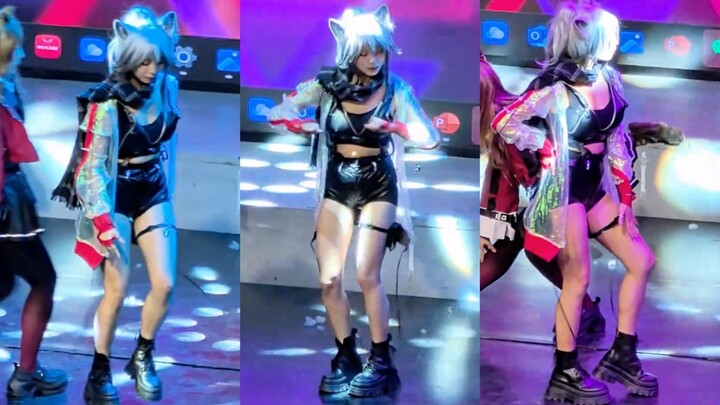 Hắc thực hiện màn giải cứu khăn quàng đầy gay cấn trên sân khấu ︳ Quay trực tiếp sân khấu Arknights 