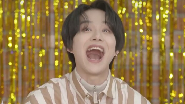 『NCT』Come and see how Xiao Jiu learns to laugh like the older brothers—definitely a budding comedian