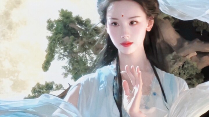 พอหันกลับมาแวบเดียว ก็แทบคิดว่าเห็นพระโพธิสัตว์จริงๆ ไม่แปลกใจเลยที่แฟนคลับจะแต่งคำชมว่า “ใบหน้าเหมื