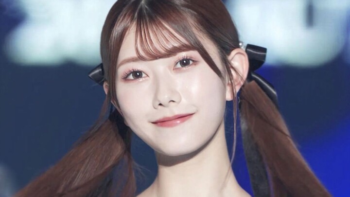 มาดูการเดินแบบบนแคทวอล์กฤดูใบไม้ร่วง-หนาวของสาวๆ โตเกียวปีนี้กัน! (ตอนแรก)