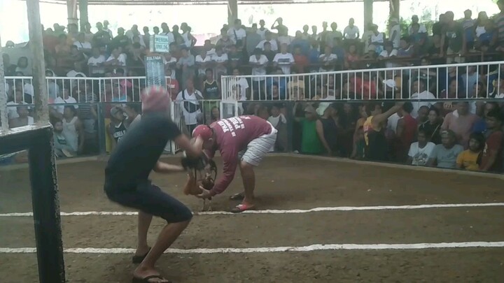 my dinkfair sweater naka red jacket nag bitaw@tupsan