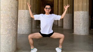 10 mins restorative yoga with Eli. 😇🙏✨