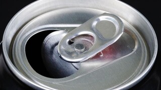 لماذا يجب أن تكون حلقات السحب الموجودة في العلب مدمجة؟