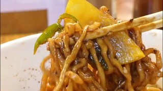 Mì tôm là trân áiiiii của cuộc đời tuiii rùi :3 #monngonmoingay