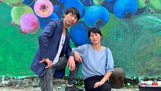 成熟自信的男人就是，不需要等到女人开口，就把她治的服服帖帖！完美！