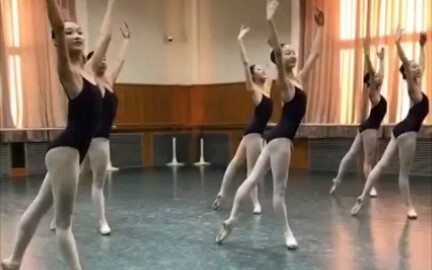 北舞芭蕾组合片段