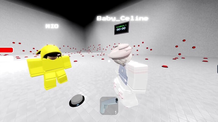 Yuta, Mio Dan baby Celine Kejebak Diruangan Penuh Tombol Ajaib -- ROBLOX