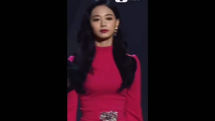 JYP: Karpet merah wajib dibuka oleh penampilan perdana dunia yang paling cantik!