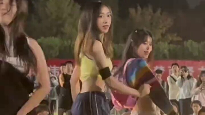 New Dance in the center of the Zhejiang University playground! Perfect way to open it