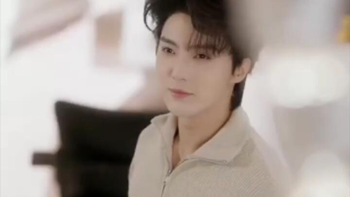 Liu Lanbo, He Lianfei & Wu Haoxuan - Dia datang dari puncak kejayaan