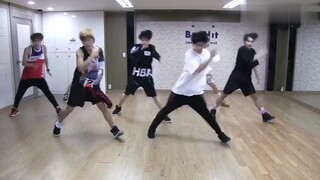 BTS - Danger: The beats of this dance are really awesome