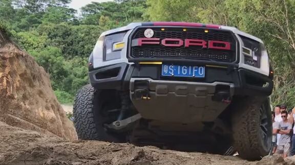 Car off road challenge on the danger road #car #travel #rapter #supercar #superm