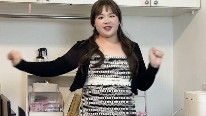 160cm, 75kg | Chia sẻ váy dài cực hợp đi biển! Mình mặc size 3XL – mình cứ nghĩ kiểu kẻ sọc thế này 