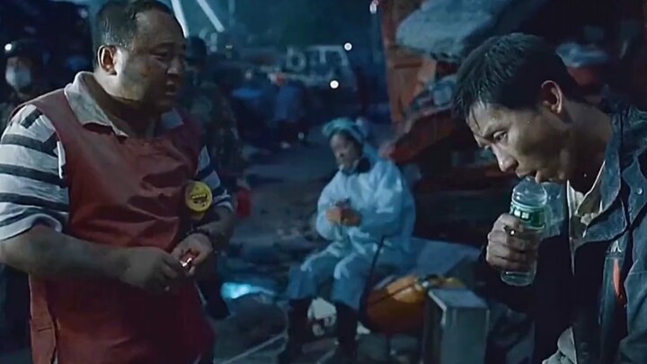 After the earthquake, the mother chose to save her son. Thirty-two years later, mother and daughter 