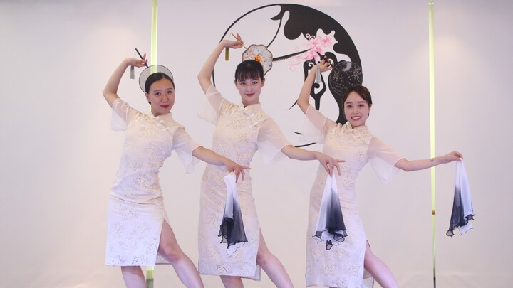 Zhao Yijie's original classical dance "Guan Yu" is a small opera tune with full charm~