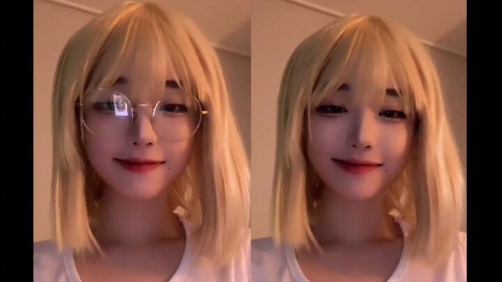 Glasses girl! Or maybe it's better not to wear them? 🤔