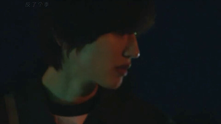 مات في الوقت الذي كان يحبها فيه أكثر من أي شيء آخر، وكانت وصيته أن تنساه. "الحب" مؤثر جدًا لدرجة الب