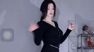 张昔由椅子舞