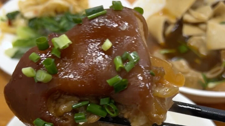 Suizhou Guai Zi Rice—22 yuan a bowl of meat, delicious and perfect with rice!!