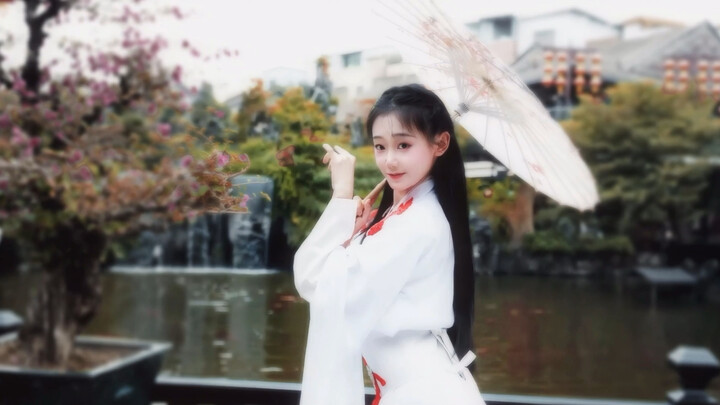 Đừng nhạy cảm quá, bạn rất ổn, hoàn toàn không tệ chút nào.