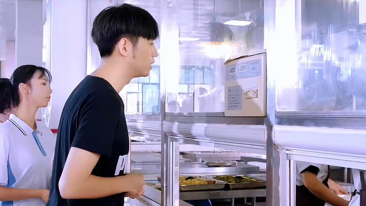 Có một người bạn phàm ăn bên cạnh, ăn gì cũng ngon, lập tức khiến bạn thèm ăn hẳn lên