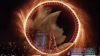 酷！！！！！！伦敦之眼上播放蜘蛛侠：英雄无归 预告片！！！！！太酷炫了！！！！