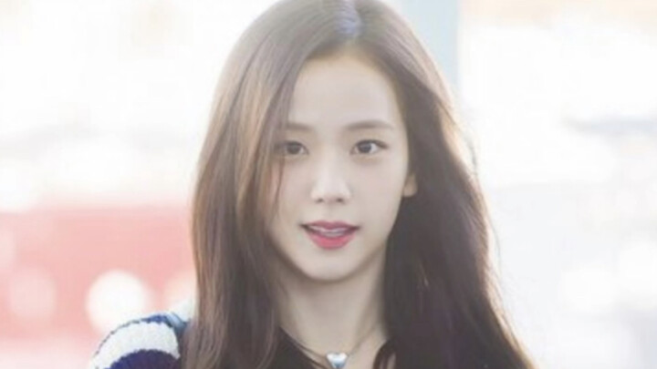 Hot Korean Post: “What’s Wrong with Jisoo Today??”