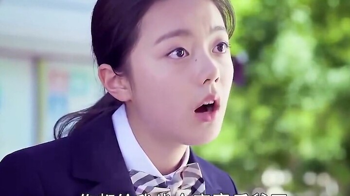 Con gái thẳng thắn vạch mặt mẹ: “Mẹ được lấy đại gia thì bố không được tìm mẹ kế à? Lợi ích toàn cho