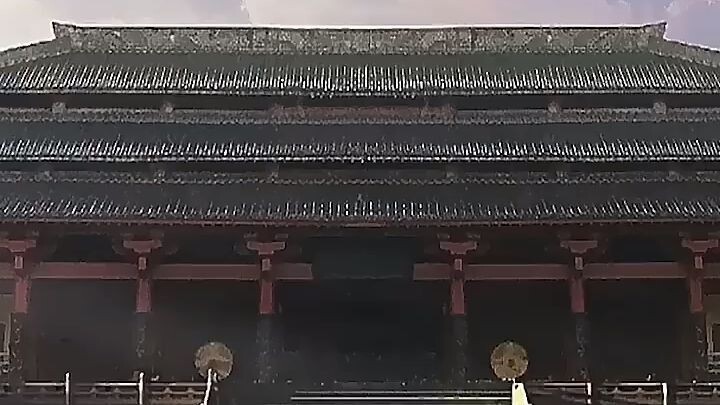 【完整版结局】她本是被他捧在手心裡寵愛的小公主，卻一朝臨危受命登基繼承女帝之位，而他也變成...了守住帝位她步步為營，終於成長為能夠與他比肩的女人！#古装言情