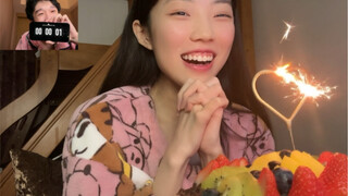 Năm mới đã đến và em vẫn ở bên cạnh anh, điều đó có nghĩa là những điều ước của năm ngoái đã thành h