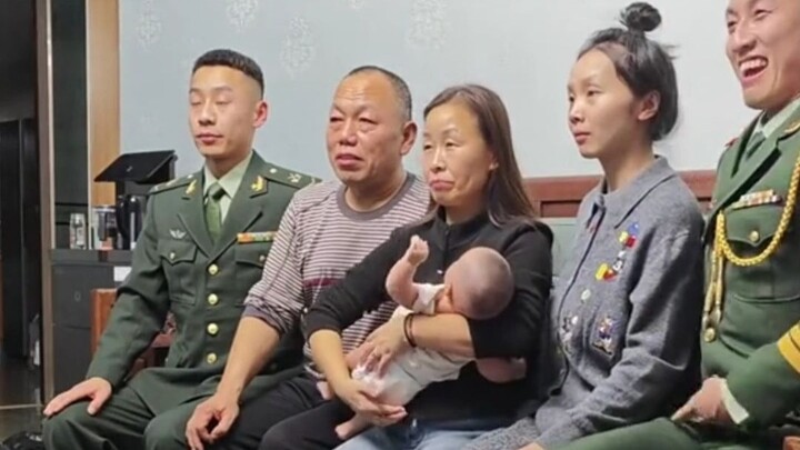 Mencintai pasangan seperti merawat bunga, tapi bungamu sudah mulai layu _ Pasangan suami istri _ Ibu