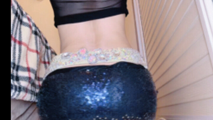 มาฝึกท่าพื้นฐานบริเวณเอวและสะโพกของการเต้นโอเรียนทัล (เบลลี่แดนซ์) ไปพร้อมกับครูเลย!