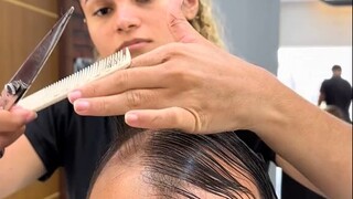 เคยเห็นกระบวนการตัดผมที่ละเอียดที่สุด หลังจากตัดเสร็จแล้วน่าจะจำชื่อเส้นผมแต่ละเส้นได้เลย