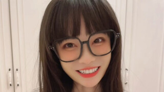 Is there anyone who can come out of the topic of ex-girlfriend with a smile?