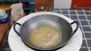 Mini Kitchen teaches you how to make a bowl of Crayon Shin-chan's favorite miso ramen at a cost of 1