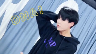 【Kunci Zhang】Bts -Dance cover DNA