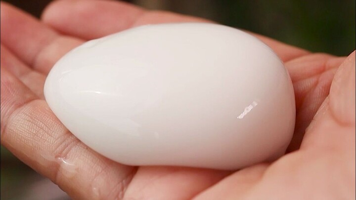 Bola kelapa meledak yang sangat menenangkan, mengupas kulit kelapa dengan tangan kosong benar‑benar 