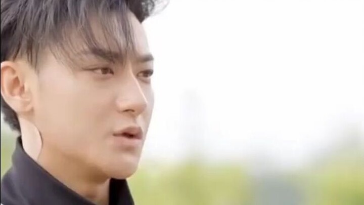 Huang Zitao tidak tahu bahwa Xu Yiyang suka makan ketumbar, lalu diberi tatapan jijik oleh Xu Yiyang