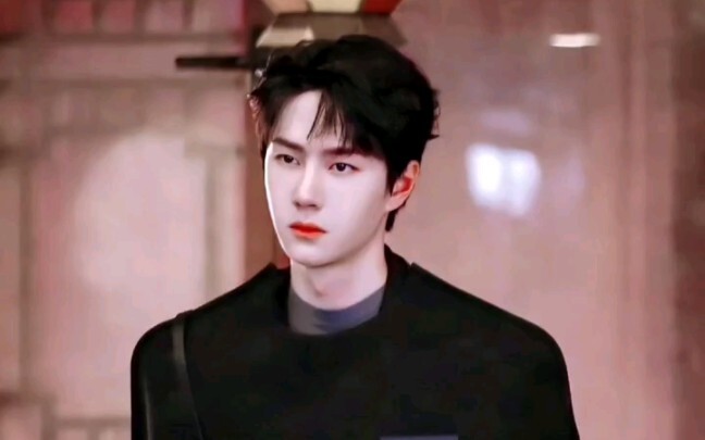 Merangkum momen-momen ikonik Wang Yibo yang terjadi secara tak sengaja di tahun-tahun sebelumnya.