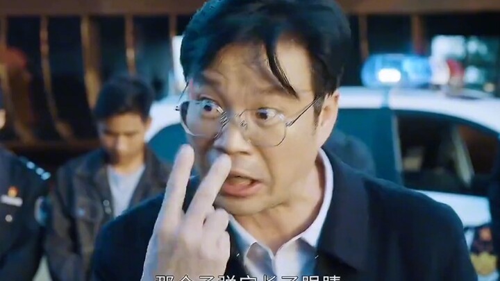 Although Zheng Qi isn't very capable at handling cases, he's a great leader who genuinely cares abou