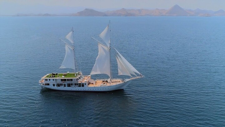Luxury Cruising in Labuan Bajo | AYANA Lako di'a