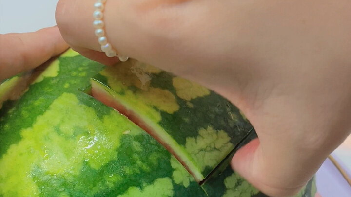 حصلت على عصير بطيخ كامل!