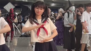 Ini tahun 2023, dan Anda masih bisa membuat pop-up di pameran komik